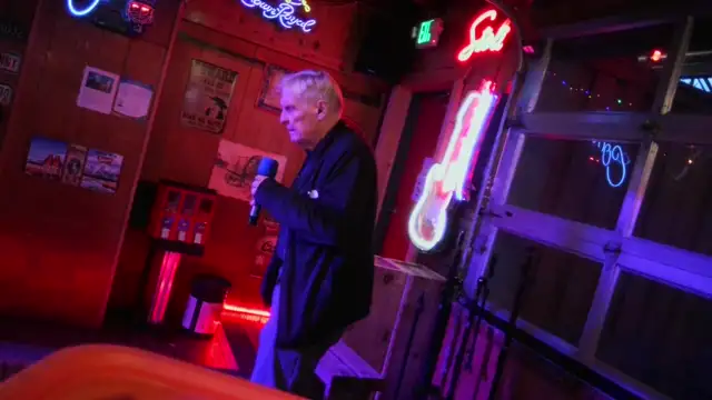 Live Sunday and Wednesday 8-12 Morrison Holiday Bar  on 11-Jun-25-20:25:03