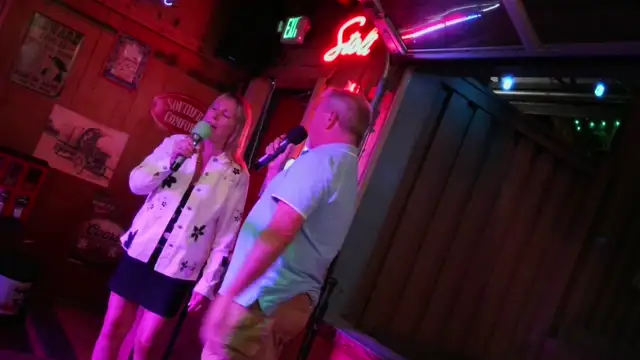 Live Sunday and Wednesday 8-12 Morrison Holiday Bar  on 22-Jun-25-22:53:59