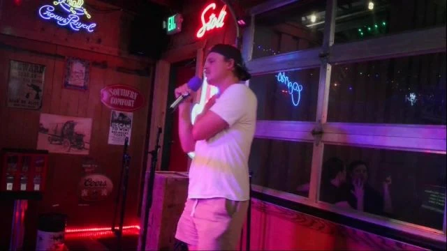 Live Sunday and Wednesday 8-12 Morrison Holiday Bar  on 29-Jun-25-21:42:30