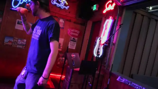 Live Sunday and Wednesday 8-12 Morrison Holiday Bar  on 23-Jul-25-20:00:38