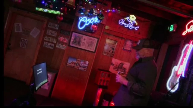 Live Sunday and Wednesday 8-12 Morrison Holiday Bar  on 04-Jan-26-20:09:23