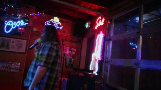 Live Sunday and Wednesday 8-12 Morrison Holiday Bar  on 21-Jan-26-20:01:02